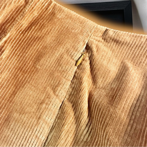 NWT Frame Denim ‘Pintuck Corduroy Trousers’ in “Camel” Size 0 - Picture 13 of 16